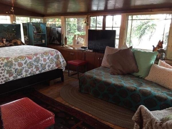 Mystic Portal 420 Guesthouse โคโลราโดสปริงส์ ภายนอก รูปภาพ