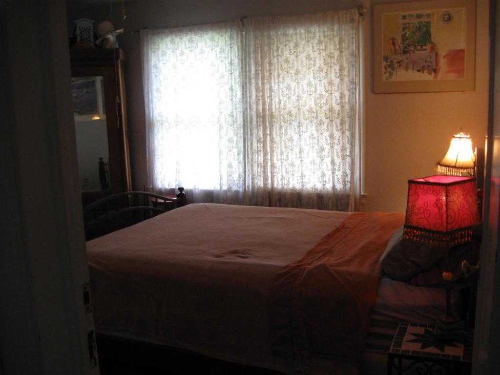 Mystic Portal 420 Guesthouse โคโลราโดสปริงส์ ห้อง รูปภาพ