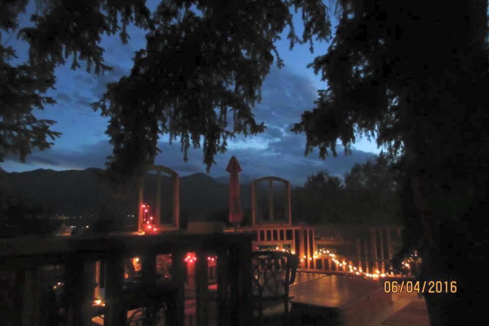 Mystic Portal 420 Guesthouse โคโลราโดสปริงส์ ภายนอก รูปภาพ